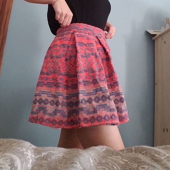 Tribal Pattern embroidered skater skirt - Picture 4 of 6